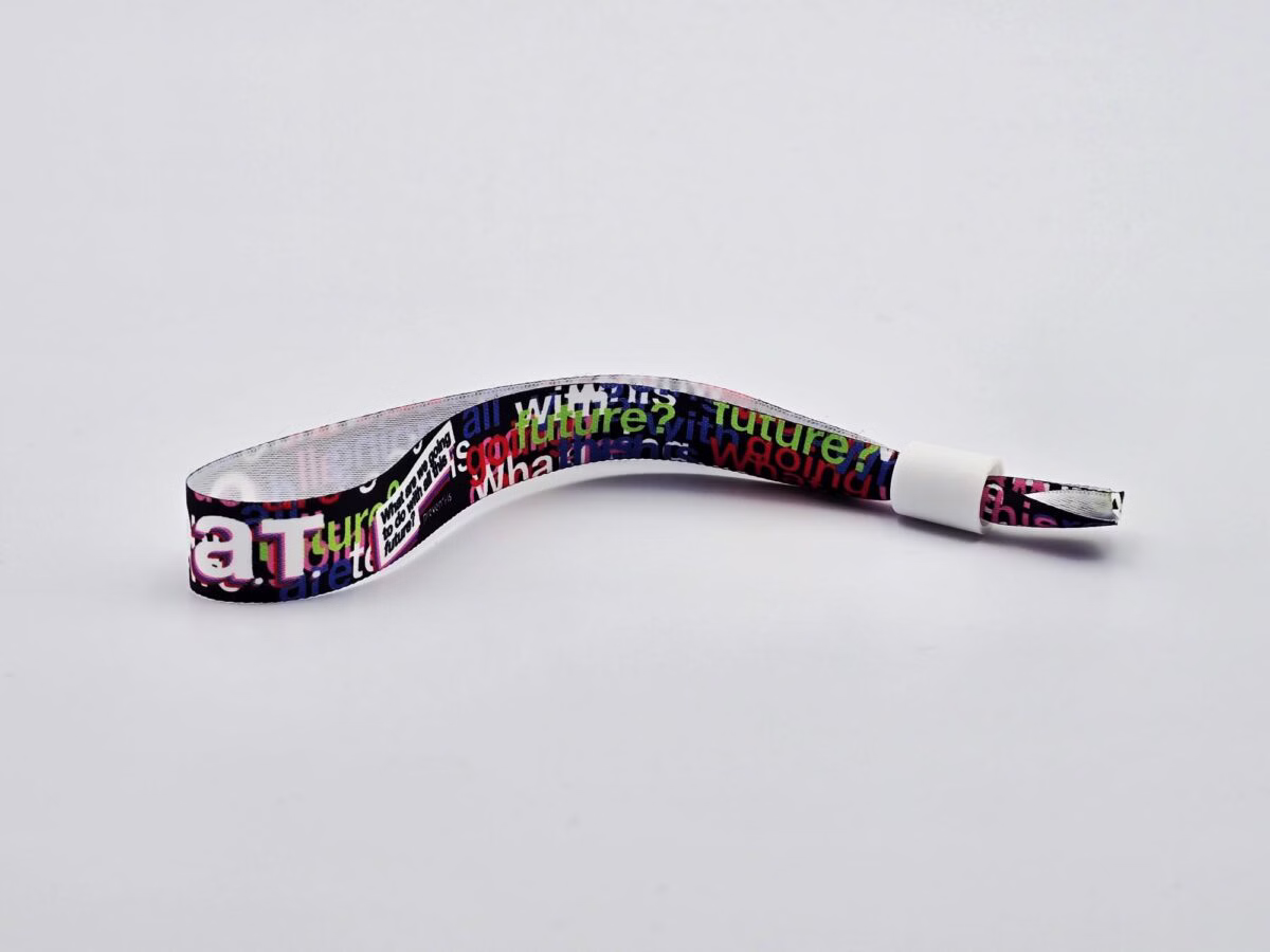 Brațări textile personalizate